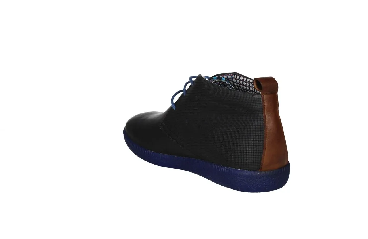 Bota Cordon Negro Picaditos Tirador Piel Marron Piso Azul